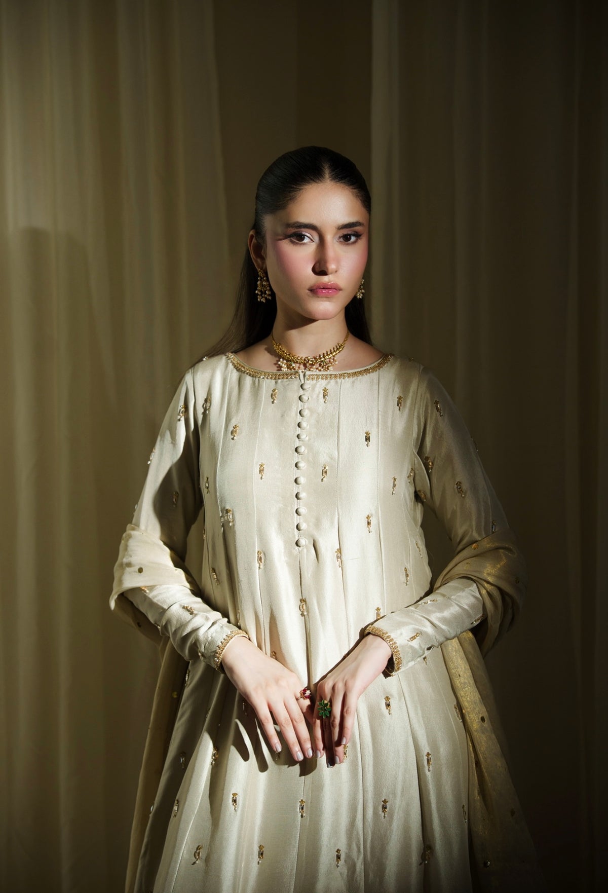 Ivory Jeweled (Kalidar)