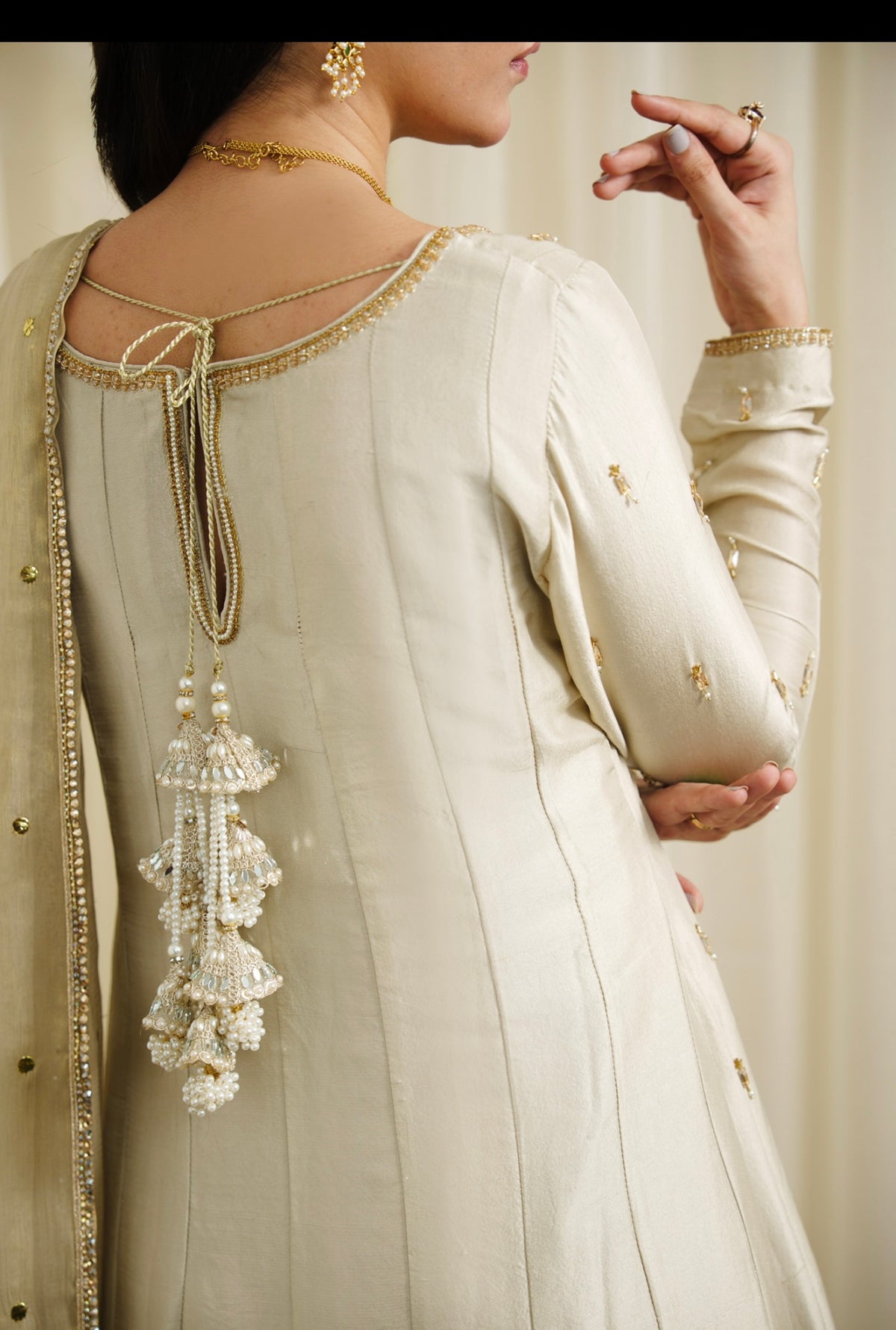 Ivory Jeweled (Kalidar)