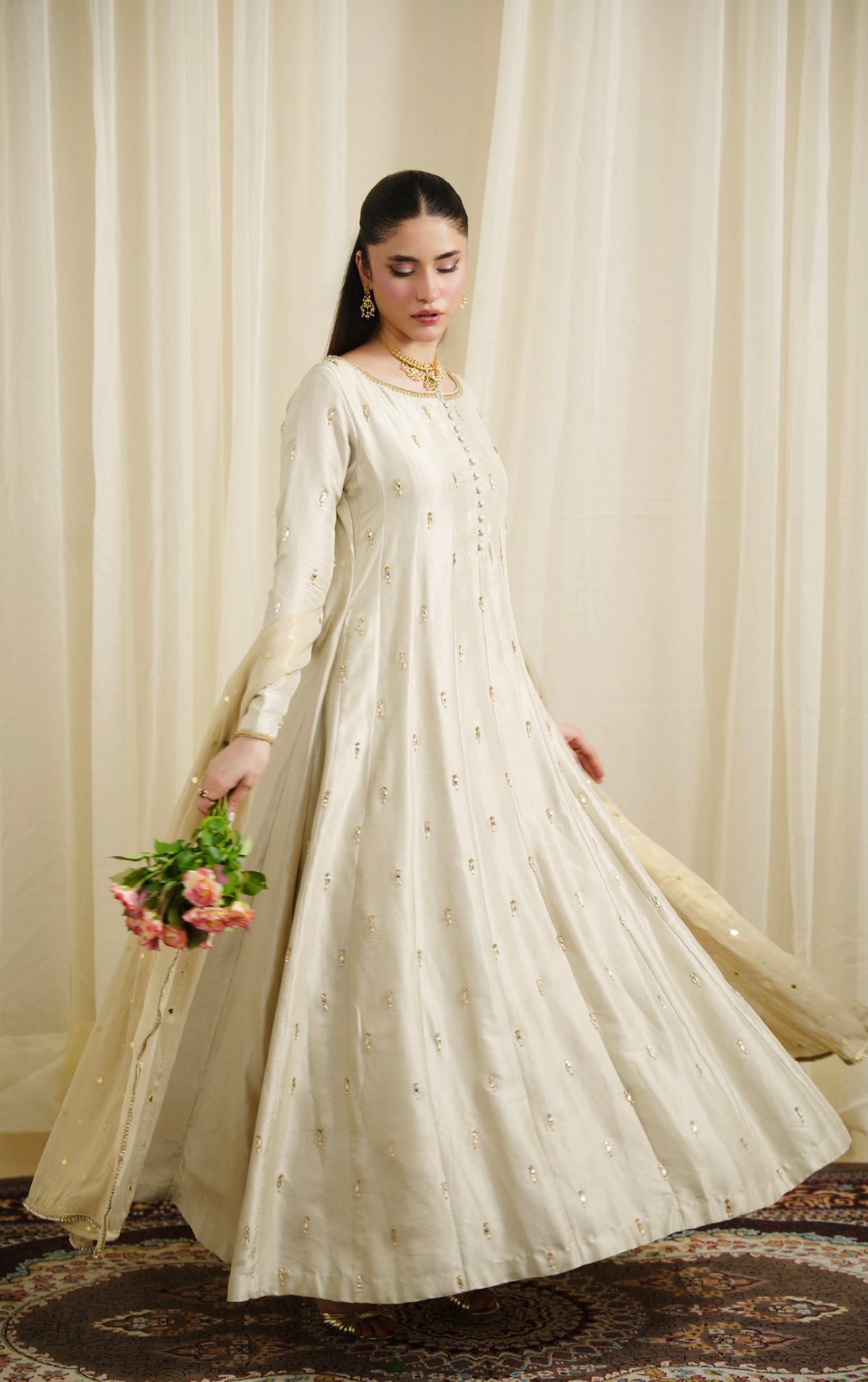 Ivory Jeweled (Kalidar)